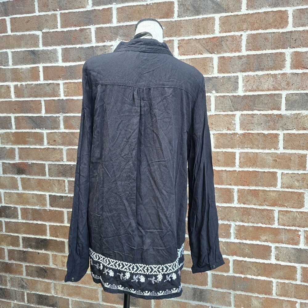 NWT Como Black Embroidered Tunic Top Size Large Boho Floral Long Sleeve - Picture 6 of 10